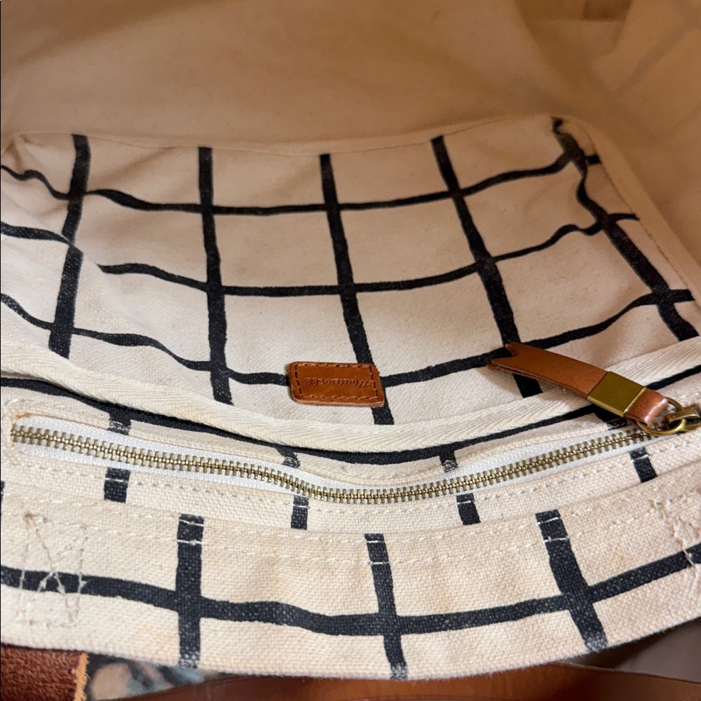 Madewell The Canvas Transport Tote in Windowpane Black - Picture 14 of 16